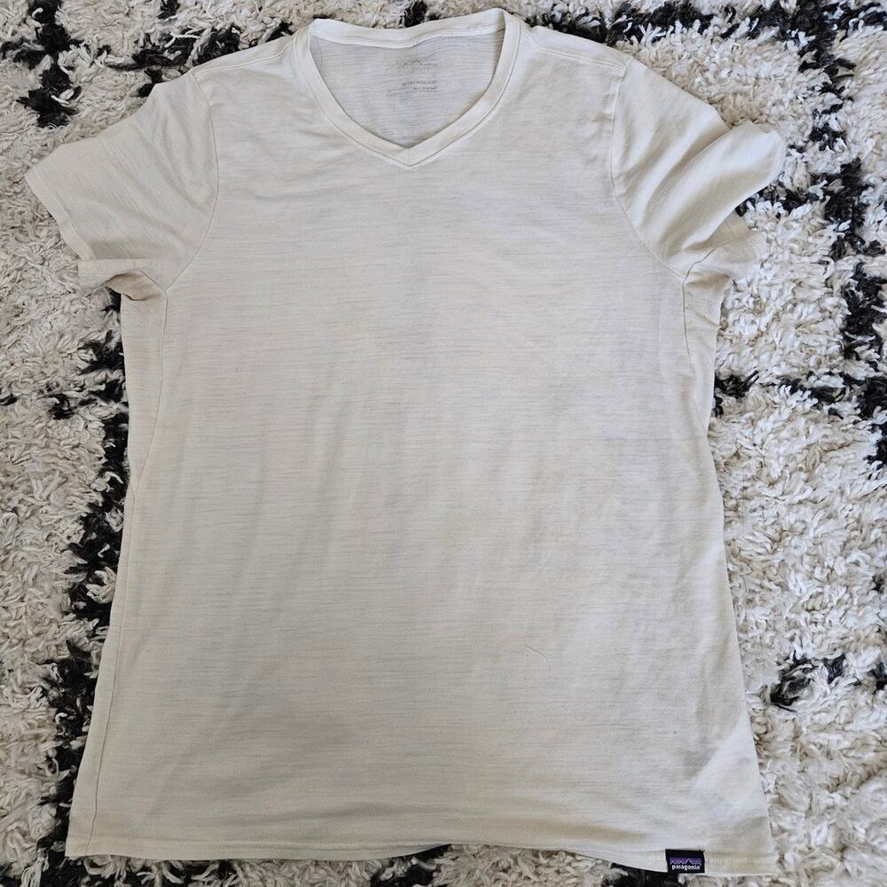 Patagonia Merino Wool Short Sleeve V Neck Base Layer Shirt - Cream Medium